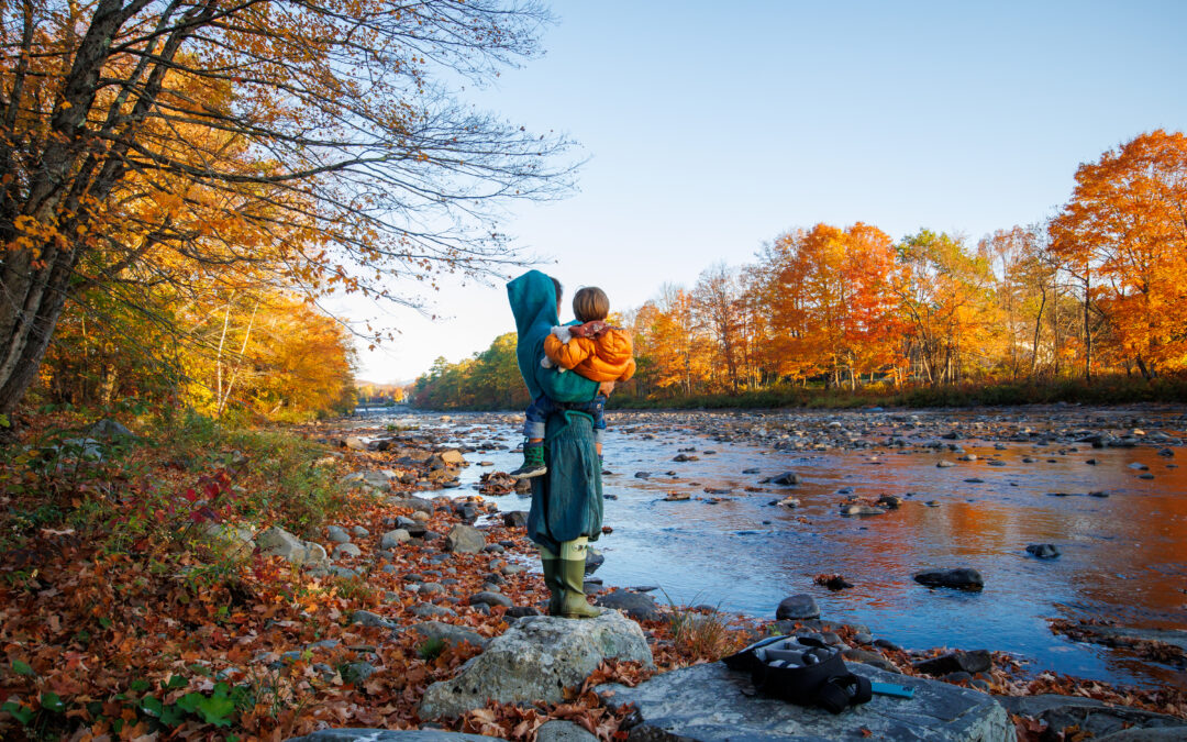 The Mind–Body Benefits of Prioritizing Time Outside (Especially for Mothers)